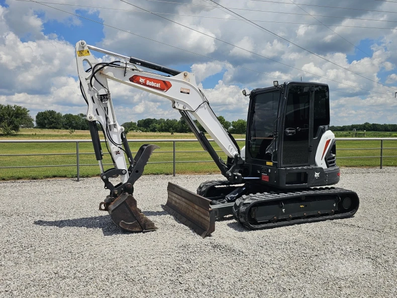 2021 BOBCAT E60R2 Mini Excavator
