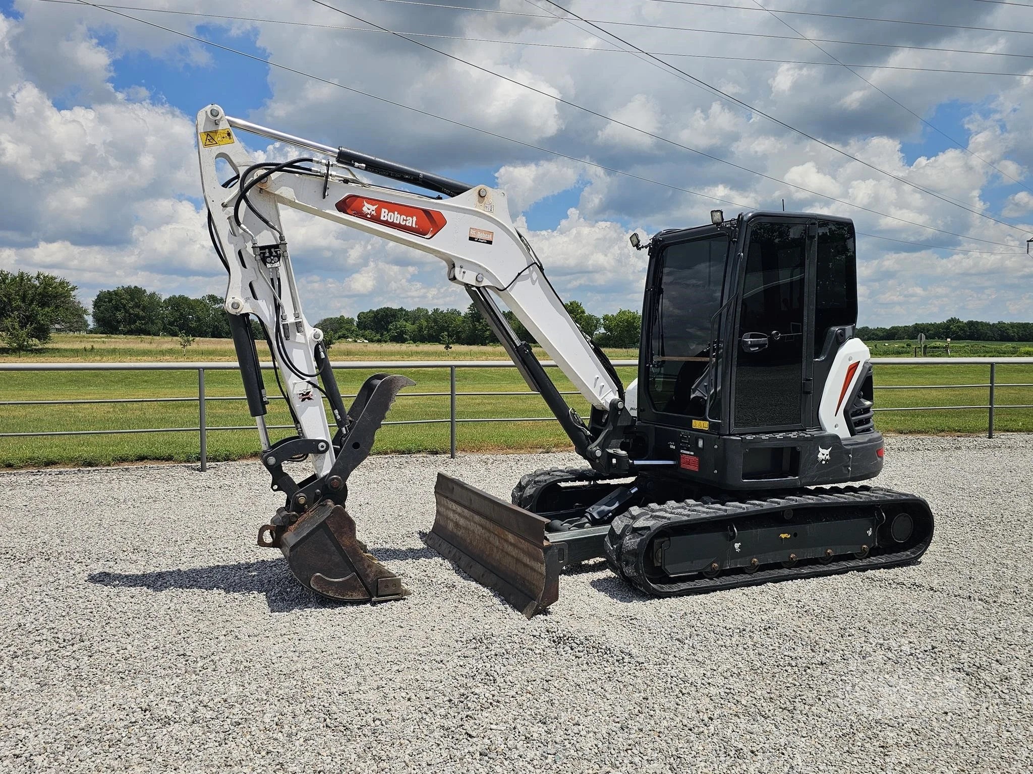 2021 BOBCAT E60R2 Mini Excavator